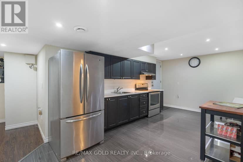 19 Bellcrest Road — photo 37 of 40