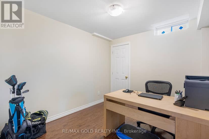 19 Bellcrest Road — photo 40 of 40