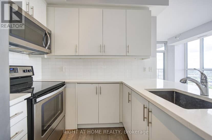 1807 - 15 Zorra Street — photo 7 of 34