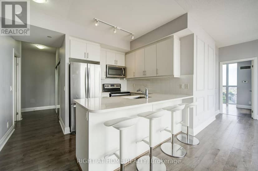 1807 - 15 Zorra Street — photo 8 of 34