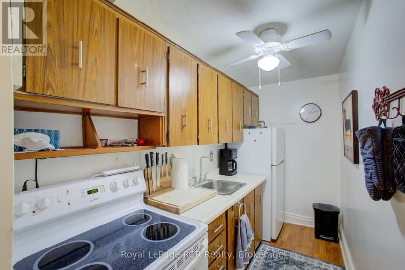 Unit 102 - 118 Preston Street — photo 13 of 26