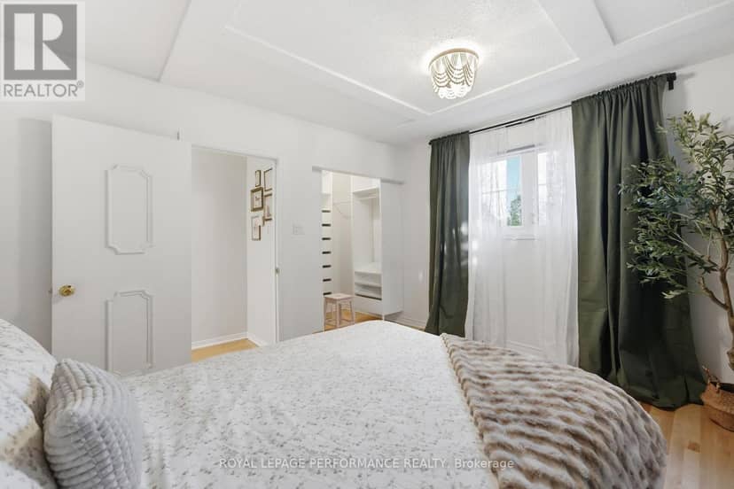 3149 Southmore Drive E — photo 18 of 40