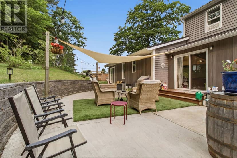 1207 Belcher Street — photo 22 of 30