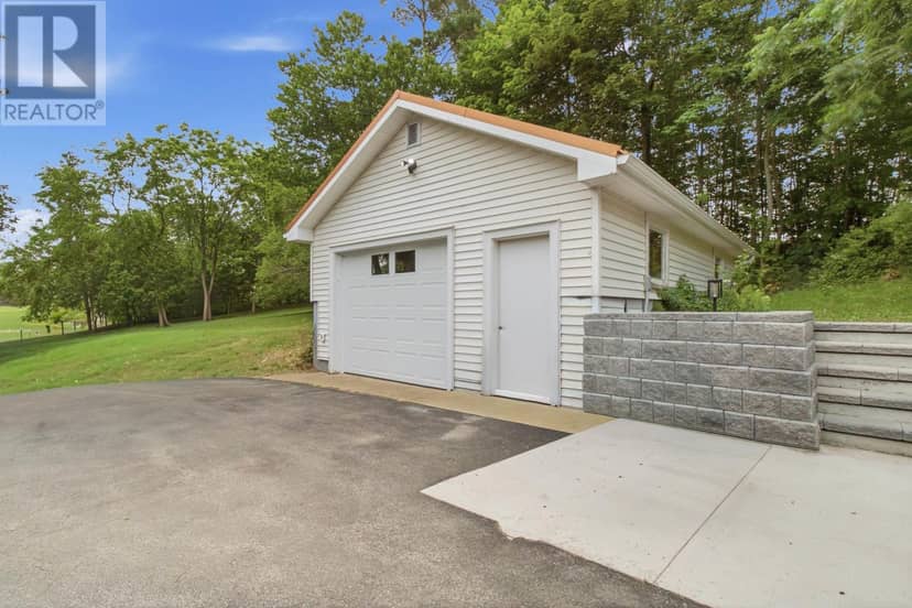 1207 Belcher Street — photo 30 of 30