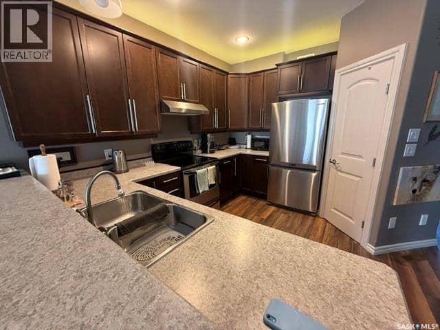 2 - 550 Southwood DRIVE — photo 9 of 28