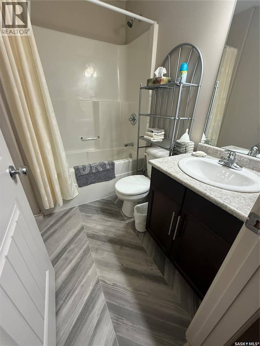 2 - 550 Southwood DRIVE — photo 19 of 28