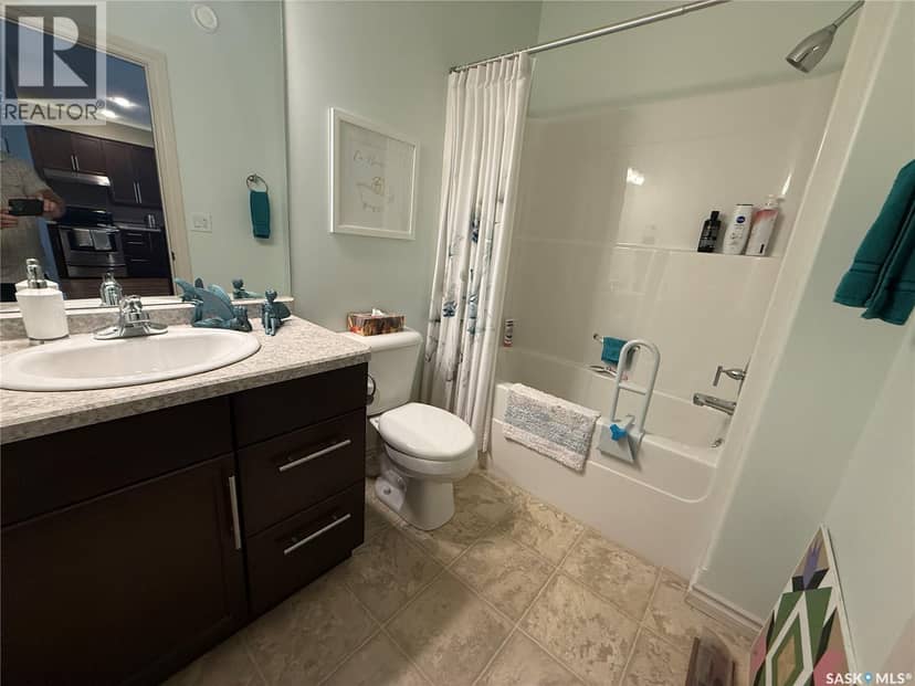 2 - 550 Southwood DRIVE — photo 14 of 28