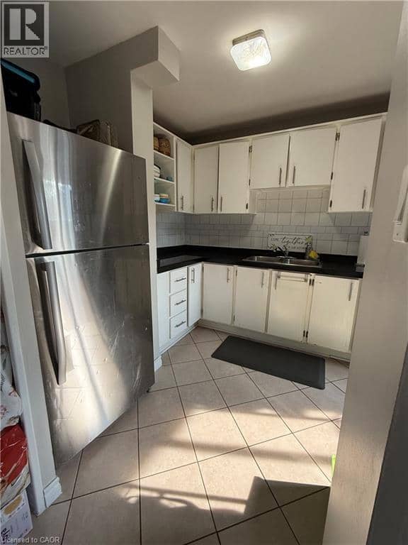 444 STONE CHURCH Road W Unit# R5 — photo 11 of 27