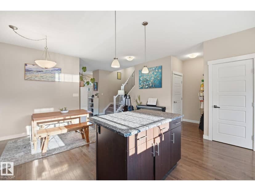 914 Valour WY NW — photo 12 of 40