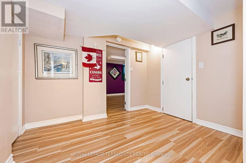 2307 Lawrence Avenue W — photo 22 of 37