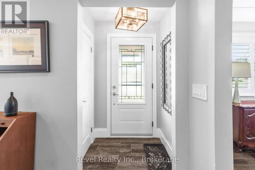 745 Crawford Drive — photo 5 of 40