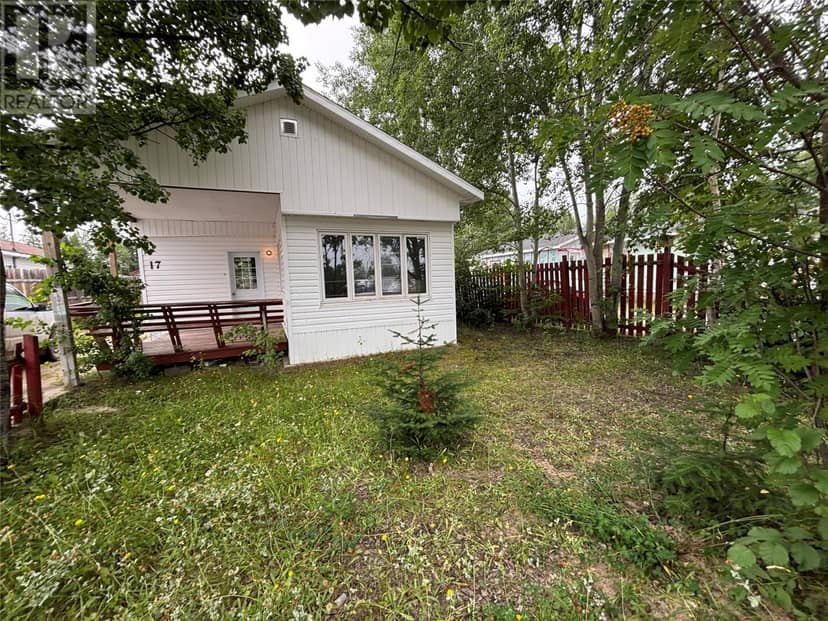 17 Winsor Drive — photo 1 of 12