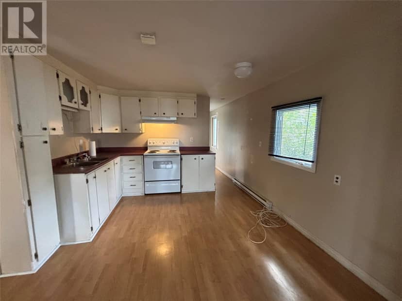 17 Winsor Drive — photo 6 of 12