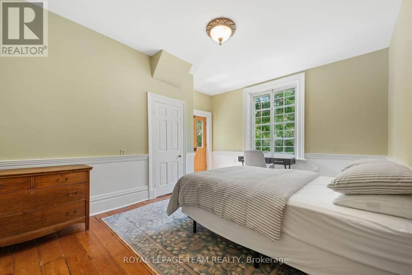 256 Wilson Street — photo 10 of 40