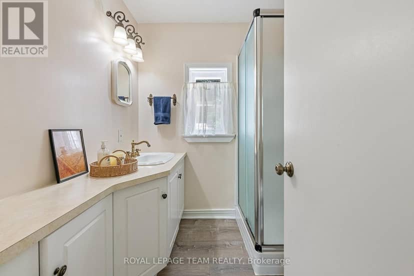 256 Wilson Street — photo 11 of 40