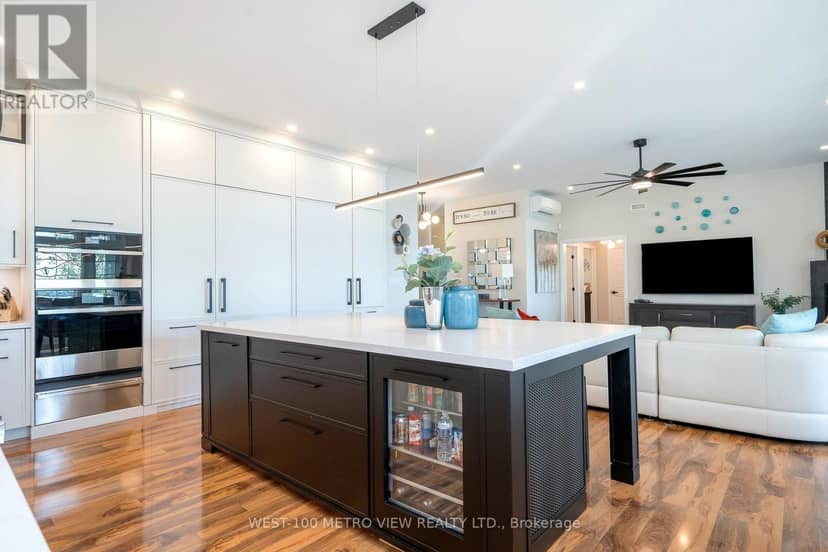 458 Silver Birch Drive — photo 12 of 40