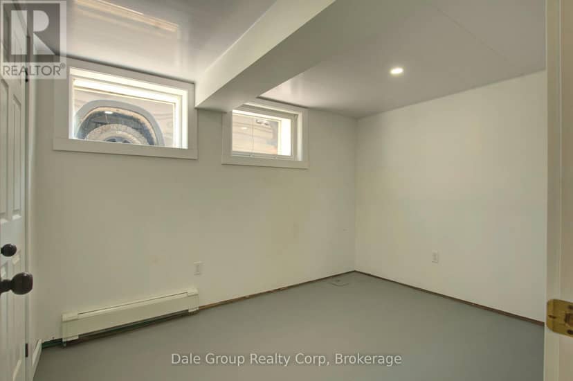 293 Albert Street — photo 11 of 28