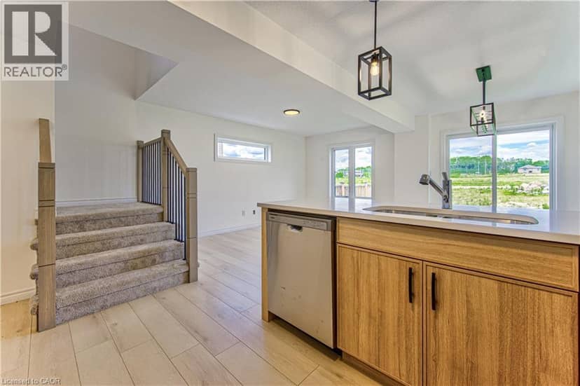 93 ELSON Street — photo 7 of 14