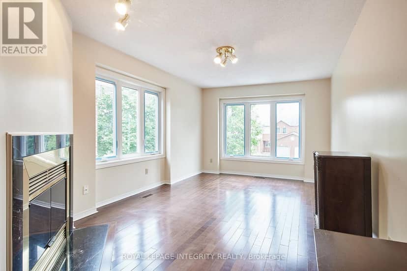 51 Havenhurst Crescent — photo 17 of 30