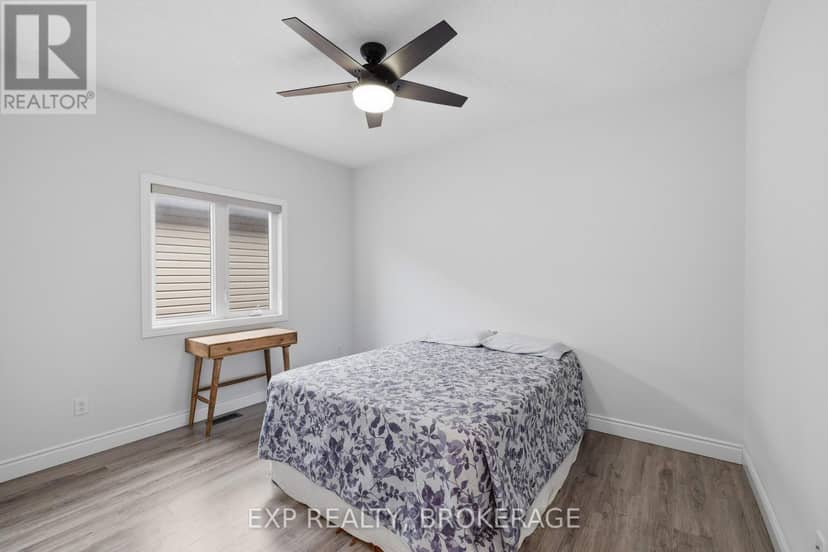502 Beth Crescent — photo 32 of 40