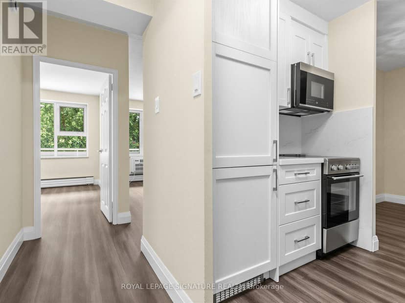 106 - 1901 Bayview Avenue — photo 13 of 25