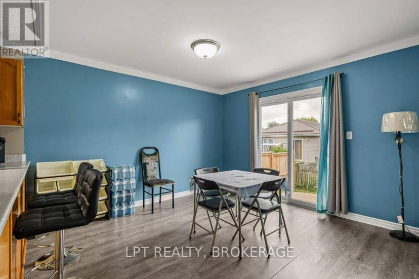 8 Wilfred Crescent — photo 16 of 38