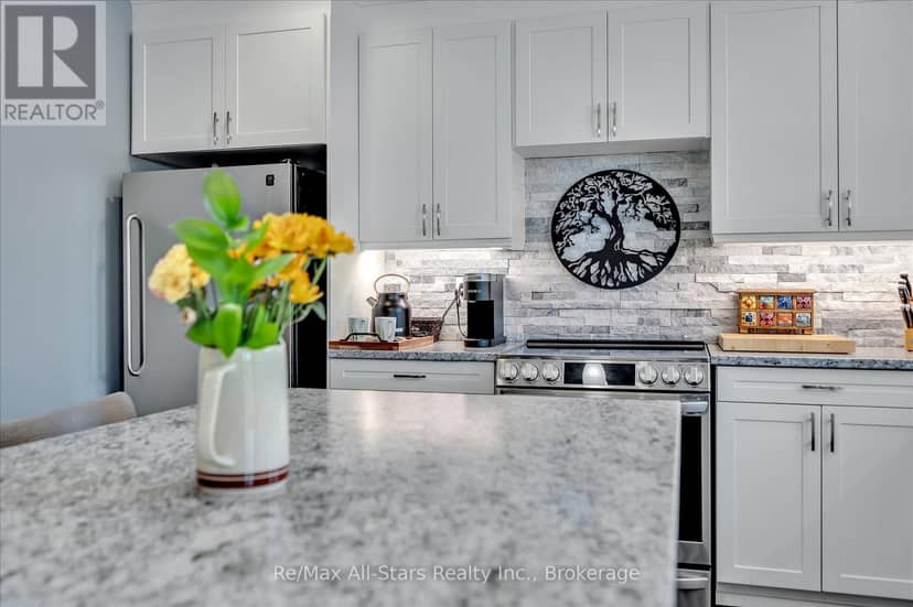 299 Barry Road — photo 17 of 40
