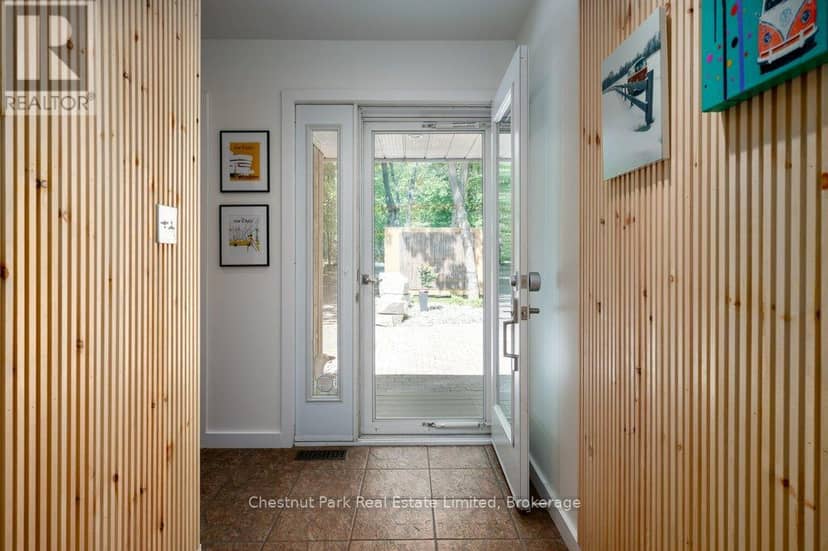 347 Prinyers Cove Crescent, Prince Edward County, photo 6