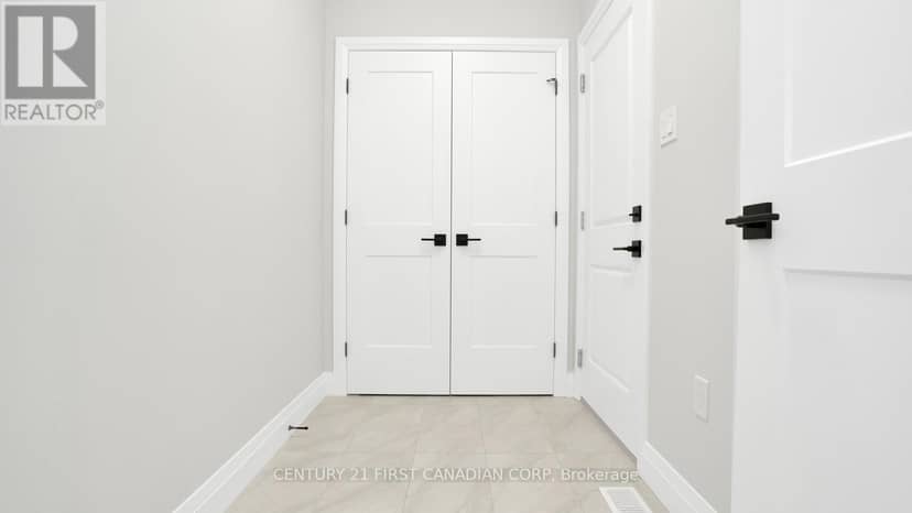 148 Shirley Street — photo 4 of 27
