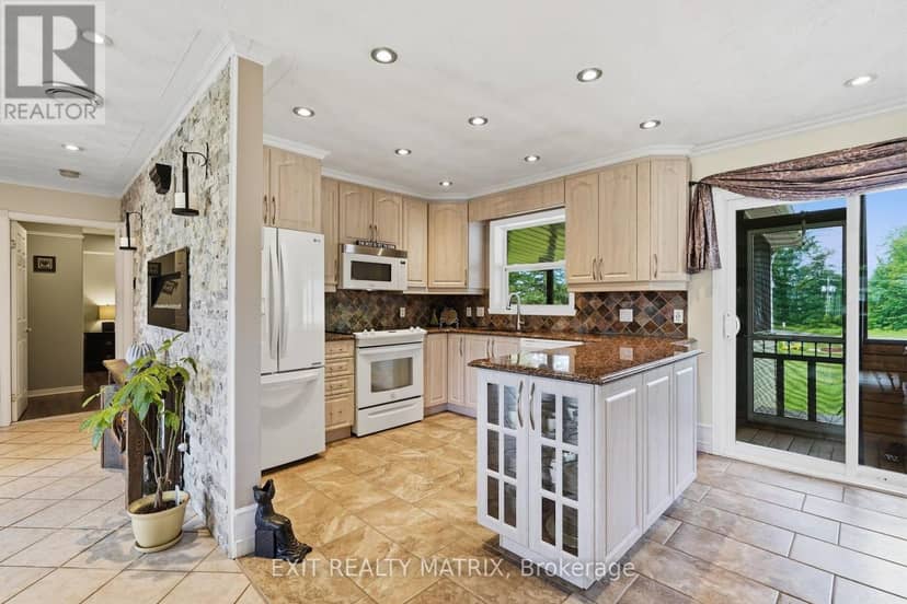 554 Front Road — photo 13 of 40