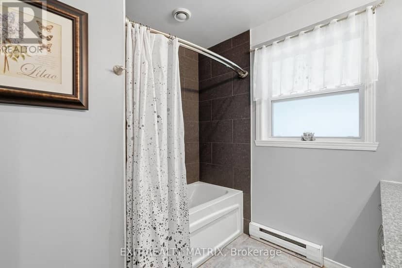 554 Front Road — photo 19 of 40