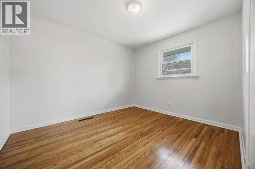 5 Aberdeen Avenue — photo 13 of 36