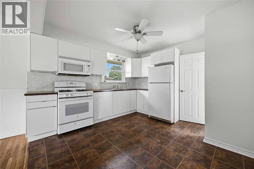 5 Aberdeen Avenue — photo 9 of 36