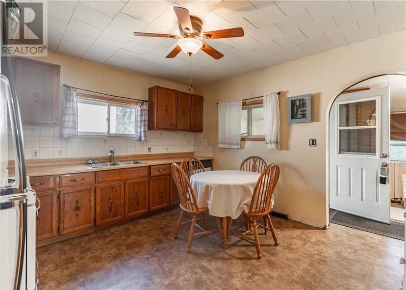 3426 Falconbridge Highway, Garson, photo 8
