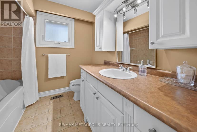 6370 Hillsdale Drive — photo 17 of 29