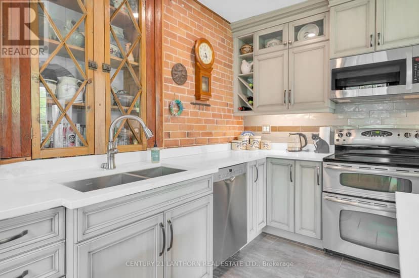 26 Nelson Street — photo 14 of 40