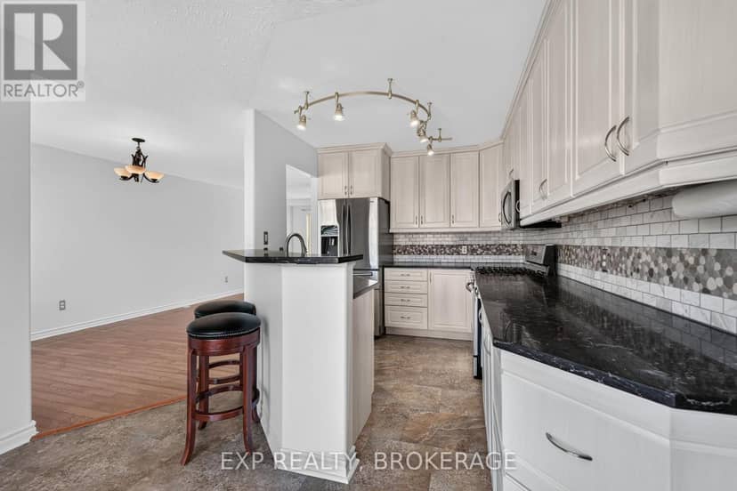 1896 Berrywood Crescent — photo 18 of 40