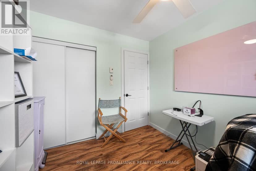 46 Rosemund Crescent — photo 25 of 40