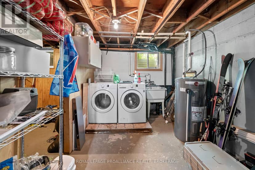 46 Rosemund Crescent — photo 29 of 40
