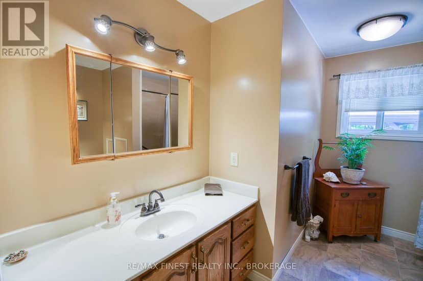 5895 Davey Drive — photo 12 of 40