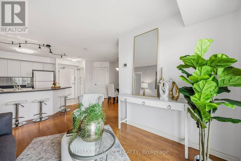 504 - 890 Sheppard Avenue W — photo 10 of 40