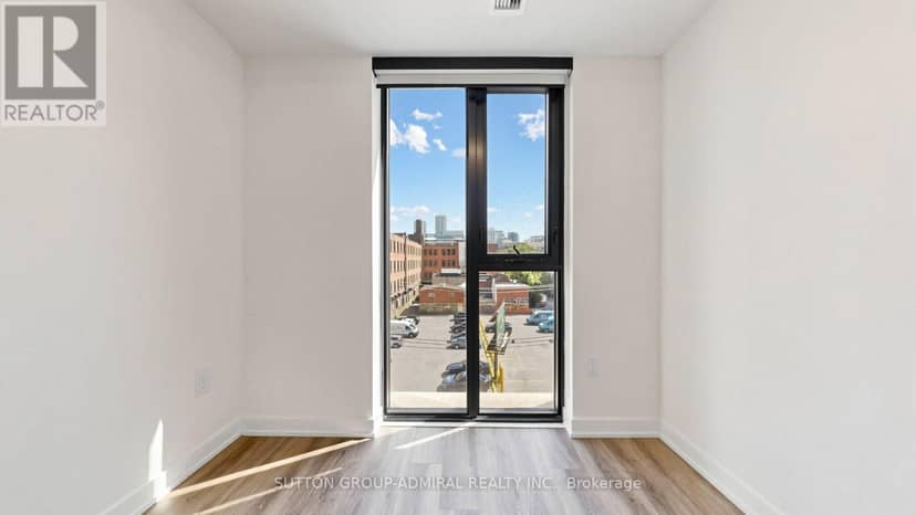 409 - 123 Portland Street — photo 12 of 40