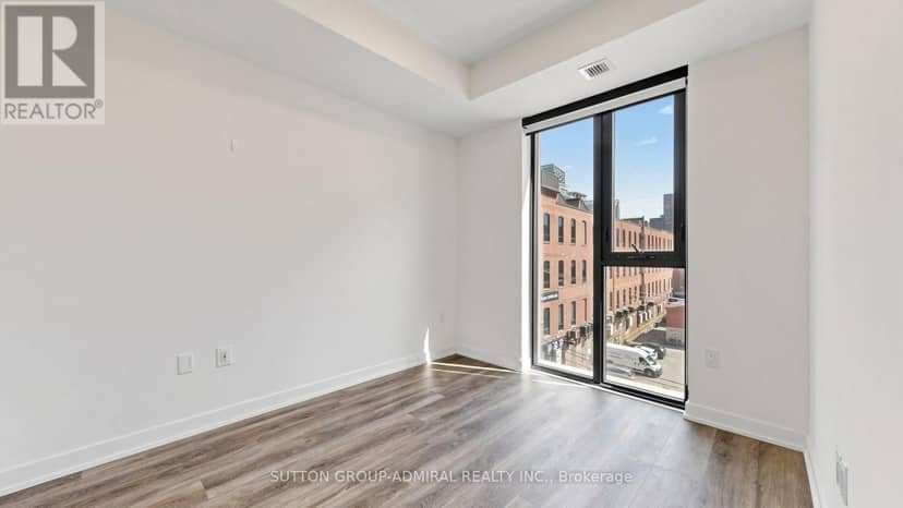 409 - 123 Portland Street — photo 13 of 40