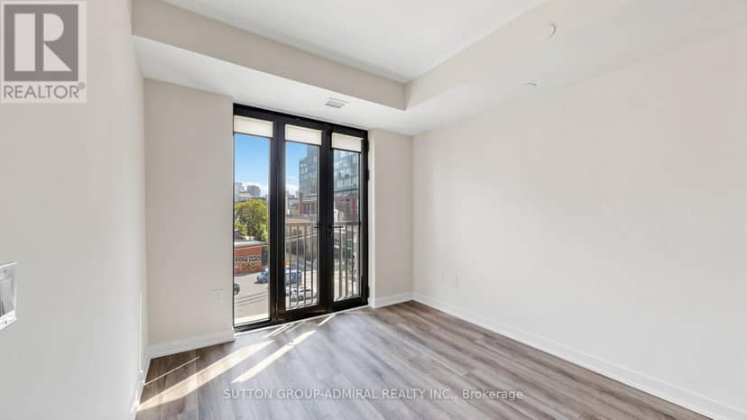 409 - 123 Portland Street — photo 3 of 40