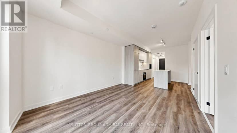 409 - 123 Portland Street — photo 5 of 40