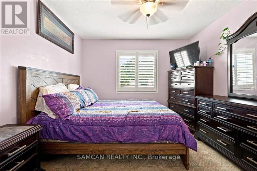 12 Hollinrake Avenue — photo 21 of 36