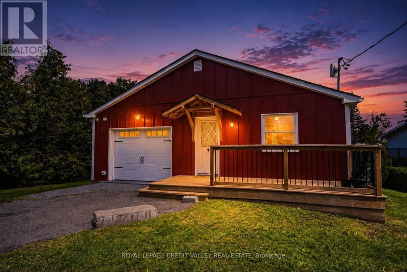 8 Ewen Street — photo 1 of 40