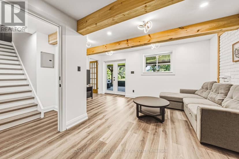 8 Ewen Street — photo 20 of 40