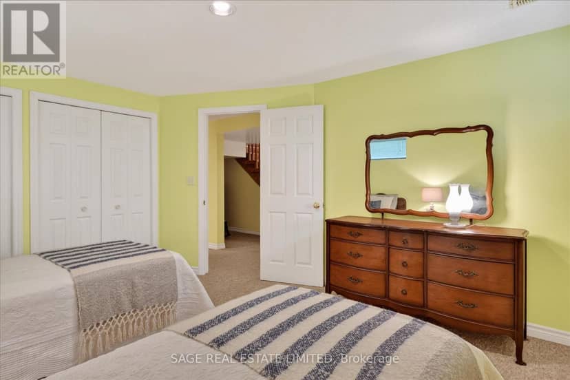 34 Patricia Place — photo 29 of 40