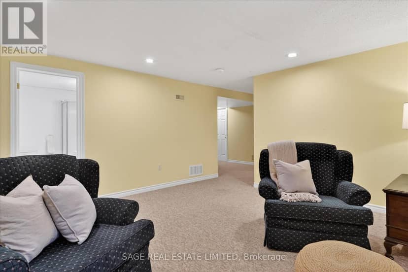 34 Patricia Place — photo 32 of 40